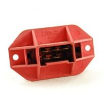 U autu se nalazi nekoliko različitih ventilatora