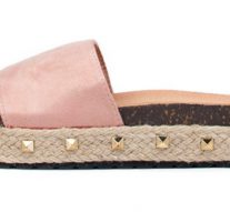 Ženske sandale su neočekivani gost tijekom cijele sezone