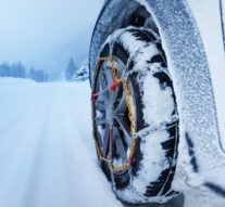 Lanci za snijeg za sigurnu vožnju auta zimi