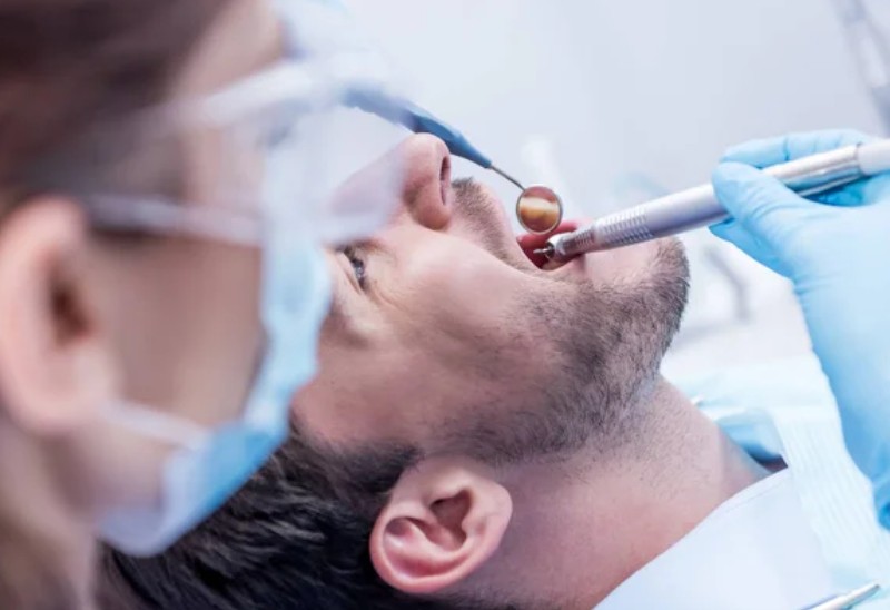 profesionalno liječenje zuba kot zubara