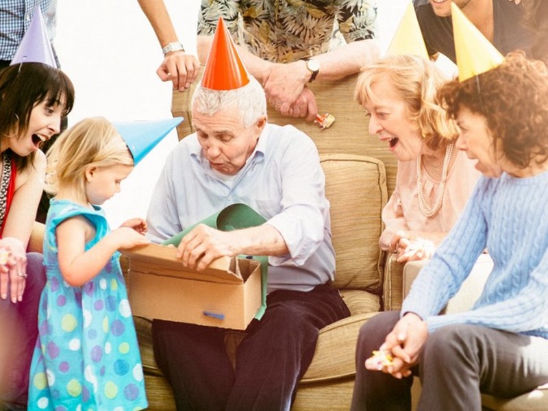 odlični pokloni za rođendan donese radost