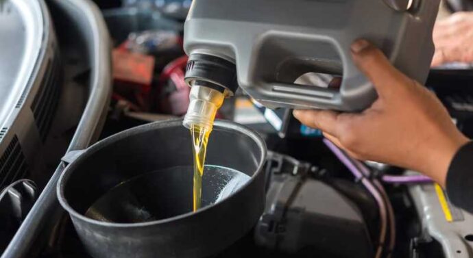 Motorno ulje za auto se mora redovito mijenjati